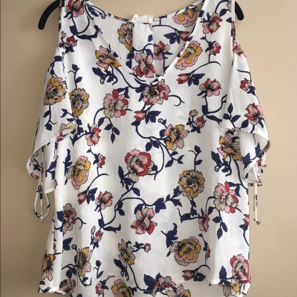 NWOT Off the Shoulder Floral Blouse